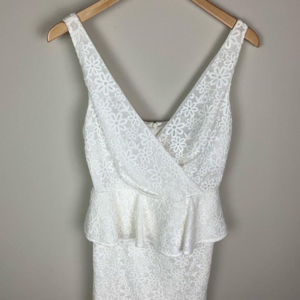 Trina Turk White Lace Peplum Dress NeW - Picture 5 of 10